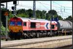 Ach n... Wieder auf dem falschen Bahnsteig....DE 671 -HGK- mit Kesselwagen fr Neubrandenburg, durchfhrt den Bhf Neustrelitz. am 01.07.08