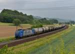 185 526 mit einem Kesselzug am 02.06.2012 bei Harrbach.