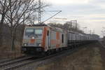 285 001-4 von HVLE am 10.03.2018 bei der Durchfahrt in Weddel.