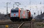 HVLE 185 583-2 mit V100 als Lokzug am 05.03.2019 durch Anklam. Mein Standort Parkfläche in der Hafenstrasse. 