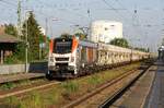 HVLE 159 003 mit Zug am 02.06.2021 durch den Bf Anklam