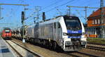 HHPI mit ihrer Eurodual Lok  20-04  (NVR:  90 80 2 159 204-7 D-RCM ) und Schüttgutwagenzug am 15.11.22 Durchfahrt Bahnhof Golm.