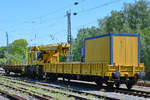 Eine Anfang Mai 2020 in Hattingen abgestellte Kirow-Eisenbahndrehkrangarnitur.