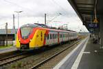 HLB Alstom Coradia Continental 1440 xxx am 23.12.22 in Hanau Hbf Südseite vom Bahnsteigende aus fotografiert