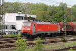 02.05.2014: Hier fährt EG3103 der DB Rail Schenker AG und Green Cargo mit einem gemischten Güterzug durch Meckelfeld in den Maschener Güterbahnhof ein.