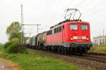 DB 140 569-5 mit G�terzug in K�ln Porz Wahn, April 2014.