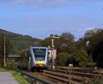 Stadler GTW 2/6 der Hellertalbahn hat am 23.09.2011 das Stellwerk Herdorf Ost (Ho) passiert, er fhrt Richtung Betzdorf.