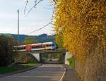 Ein Stadler GTW 2/6 der Hellertalbahn am 01.05.2013 in Herdorf kurz hinter dem Hp Knigsstollen.