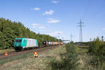 ITL mit der 185 633 und einem Tragwagencontainer-Zug kommen aus Frankfurt Oder. Die Reise ging entlang an Wassmannsdorf vorbei und weiter in Richtung Westen  17.09.2020