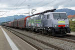 SBB/MRCE: BR 189 990, vermietet an SBB Cargo, mit dem Novelis-Aluminiumzug am 28.