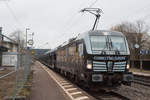 193 875  Connecting MRCE Europe  beim außerplanmäßigen Halt mit einem Autotransportzug in Regensburg-Prüfening, 28.02.2017