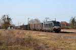 Passend zum Black-Boxx-Containerzug rollte 193 624 für die CFL Cargo am 24.02.21 durch Jütrichau Richtung Roßlau.