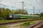 MRCE 182 509 mit Flixtrain nach Hamburg bei der Einfahrt in Duisburg Hbf, Mai 2021.