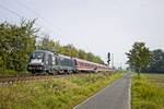 ES 64 U2-029 (182 529-8) der MRCE mit einem Partyzug bei Bönen-Nordbögge (17.09.2021) 