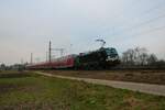 MRCE/Dispolok Siemens Vectron 193 866-1 und 193 xxx mit dem RE50 in Frankfurt Oberrad am 14.01.22