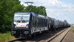 MRCE Dispolok mit  187 107  [NVR-Nummer: 91 80 6187 107-8 D-DISPO], aktueller Mieter? mit Kesselwagenzug Durchfahrt Bahnhof Falkenberg (Elster) oberer Bahnsteig am 21.06.22 