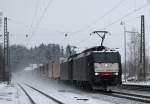 ES 64 F4 035 und eine Schwesterlok mit einem KLV in Aling.