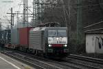 E 189 157 der MRCE zog einen intermodal am 20.12.13 durch hh-harburg