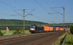 193 603, welche für BoxXpress tätig ist, führte am Morgen des 14.06.17 einen Containerzug durch den Bahnhof Retzbach-Zellingen Richtung Würzburg.