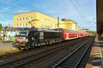 MRCE/Dispolok Siemens Vectron X4E 865 (193 865-3) am 14.05.22 in Fulda Bhf mit einen RE50