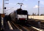 MRCE-Dispolok ES64F4-028 mit  CTL Logistics  Schriftzug ( Zulassung f�r Deutschland und Niederlande)ausgeliehen an DB-AG/Railion mit Kesselwagenzug am Hp. Halle -Ammendorf. 12.04.08  