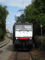 Frontansicht der schwarzen Dispolok die momentan in Konstanz steht.