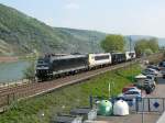 Lokzug mit den beiden neuen SNCB-Loks 1801 und 1804 durchfhrt linksrheinisch Oberwesel in Richtung Norden.