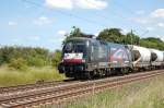 ES U2-002 MRCE Taurus mit Zementzug am 17.06.2009 kurz vor berquerung des Mittellandkanals bei Peine