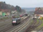 182 518 der MRCE durchfhrt am 16. November 2013 solo den Bahnhof Kronach in Richtung Pressig.