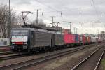 ES 64 F4-114 mit ES 64 F4-281 in Köln-West 15.3.2014