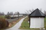 ES 64 U2-021  Deutsch-Ungarisches Freundschaftsjahr  mit dem IC Königsee am 13.02.16 bei Übersee. Hiermit fange ich wieder neu bei Bahnbilder an. Bitte Verzeit mir das ich nicht jede Zugnummer jede Baureihe usw. genauestens beschreiben kann. Für mich zählt das Bild. Qualität statt Quantität. Viel Spaß mit den Bildern. 