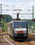   Die MRCE Dispolok Siemens ES64F4-803 / 189 803-0 (91 80 6189 803-0 D-DISPO Class 189-VH) fährt am 27.07.2016 mit einem gemischtem Güterzug durch Betzdorf(Sieg) in Richtung Siegen.