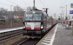 MRCE/Dispolok Siemens Vectron X4 E-878 (193 878) mit Containerzug in Frankfurt am Main Süd am 11.02.17. Das Foto hat ein Freund von mir gemacht und ich darf es veröffentlichen