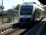 Einfahrender OLA-Triebwagen 701 von Lauterbach Mole in Putbus am 25.April 2009.
