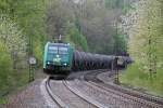 Rail4Chem-Lok 185-CL 006 ist am 01.05.2010 mit einem Kesselwagenzug auf der Cornberger Rampe in Richtung Norden unterwegs.