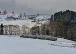 VT 07 + VS 28 von der Wanderbahn bei einer Sonderfahrt von Viechtach nach Gotteszell am 09.12.2012 unterwegs bei Osterbrnnl.