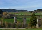 650 655 (VT 20) + 650 659 (VT 24) + 650 650 (VT 15) als RB nach Bayerisch Eisenstein am 04.11.2013 auf der Ohebrcke bei Regen.