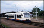 VT 516 der OSB fährt hier am 14.8.1999 um 15.23 Uhr nach Hausach ab.