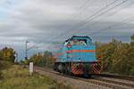 Am 05.10.2017 fuhr die SWEG V102 (575 002-7) als Lokzug von Freiburg (Brsg) Rbf nach Neuenburg (Baden), als sie bei Buggingen nur noch wenige Kilometer vor sich hatte.