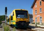 SWEG-Triebwagen beim Halt in Eichstetten am Kaiserstuhl, Aug.2015