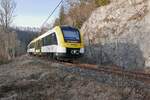 Auf der Fahrt von Sigmaringen nach Tübingen hat 622 314 am 08.03.2021 als RB 66 / HzL 86272 kurz zuvor das Donautal verlassen und befindet sich hier bei der Einfahrt in das Schmeiental.