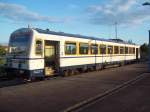 SWEG VT 125 der Achertalbahn steht am 24.06.11 mit dem letzten Zug des Tages im Bahnhof Achern in der Abendsonne und wartet auf die Heimfahrt nach Ottenhfen.