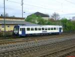 VT 126 der Münstertalbahn im April 2012 in Bad Krozingen. Diese Triebwagen vom Typ NE 81 wurden speziell für die nichtbundeseigenen Eisenbahnen entwickelt, um den teilweise überalterten Fahrzeugpark zu erneuern. Das Fahrzeug wurde 1985 von der Waggon Union (Fabrik-Nr. 33637) für die SWEG gebaut und ist heute in Endingen/Kaiserstuhlbahn beheimatet.