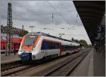 Der SEWG ET 150 nach Staufen wartet in Freiburg im Breisgau auf die Abfahrt.