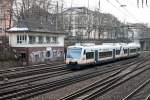 Anfang Februar 2013 entgleiste im Freudenstädter HBF der OSB-Triebwagen VT 523  Lautenbach . Am 19.02.2013 wurde der Triebwagen von VT 519  Ottenhöfen  nach Ottenhöfen überführt.

Hier kommt die Fuhre mit 40 km/h am Stellwerkgebäude im Offenburger Bahngraben vorbeigefahren.