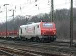 E37 507 von Veolia durchfhrt Kln-Gremberg.