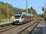 Talent 643.21 bei der Einfahrt in den Bahnhof Pritzerbe am  13.10.2011 auf dem Weg nach Brandenburg HBF