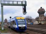 Veolia Verkehr (ex connex): VT 806, ein LINT 41 (BR 648) als Harz-Elbe-Express HEX 83421 Vienenburg - Halle (Saale) Hbf bei Einfahrt in Aschersleben, 20.03.2008  