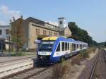 Doppeltraktion LINT 41/27 im Bahnhof von Oschersleben nach Thale Hbf am 26.07.2014.Bild vom Bahnsteig gegenüber.