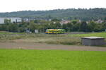 VT 367 verlässt am 10. August 2021 den Haltepunkt Korntal-Gymnasium in Richtung Heimerdingen.